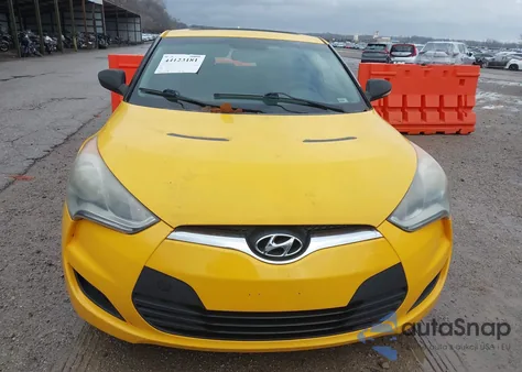 2012 Hyundai Veloster Base W/Black z USA, uszkodzony, nr VIN KMHTC6AD9CU029899